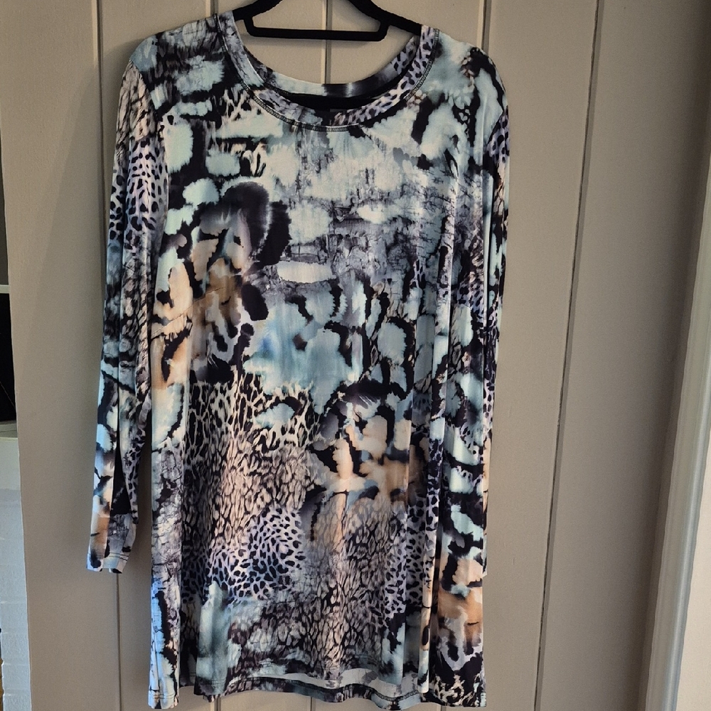Q’Neel Artsy Print Top – Size 20